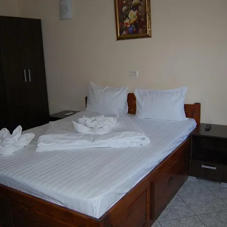 بيت ضيافة Vila Adrian إيفوري نورد